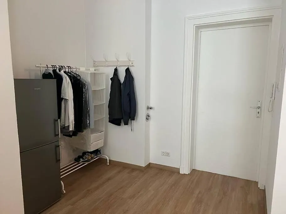 Contacten van Ein Schoenes Studio-Apartment In Oststadt
